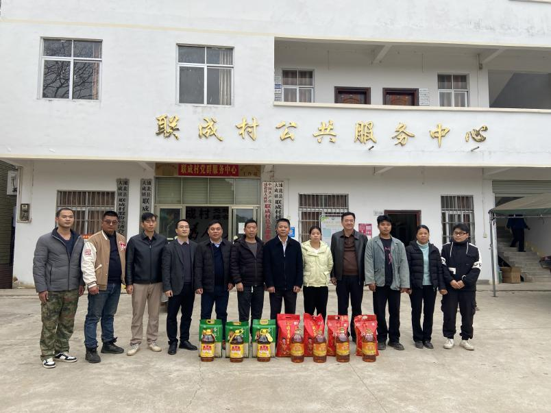 慰問暖人心，關(guān)懷傳黨情